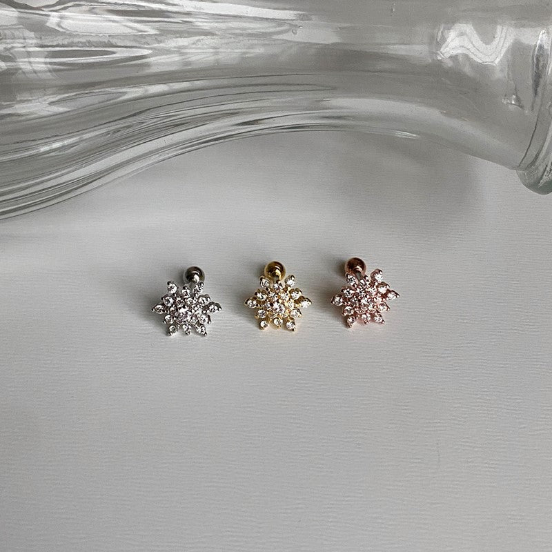 キュービック ピアス (큐빅 피어싱)