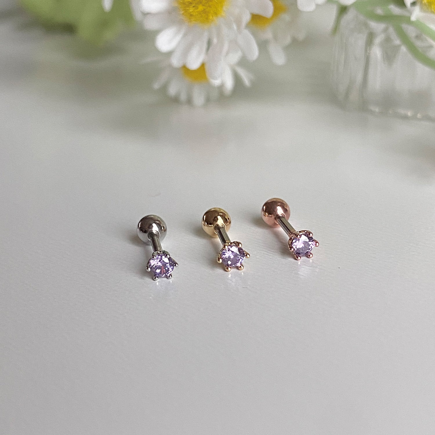 MP 121 さまざまな色の基本キュービックピアス