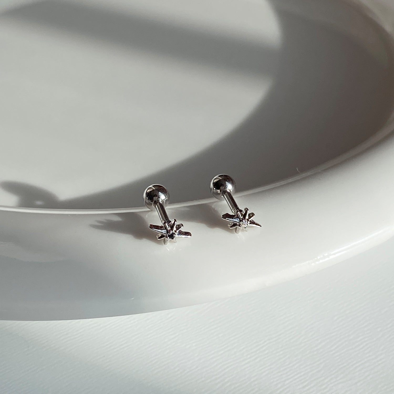 B3 015 アンティークスタイルスターライトピアス