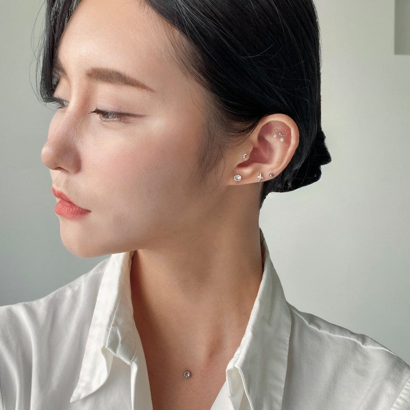 ポイント スター ピアス (포인트 스타 피어싱)