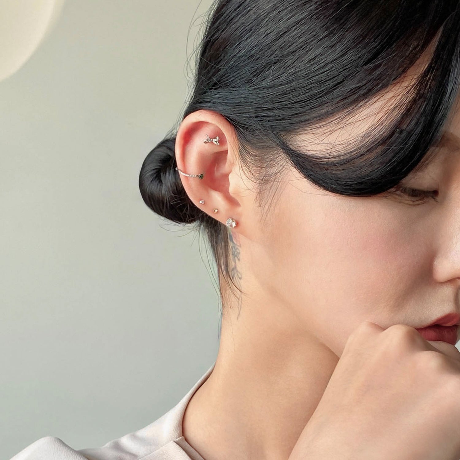 SET-081 シンプルキュービックリボンシグメントリングピアスセット