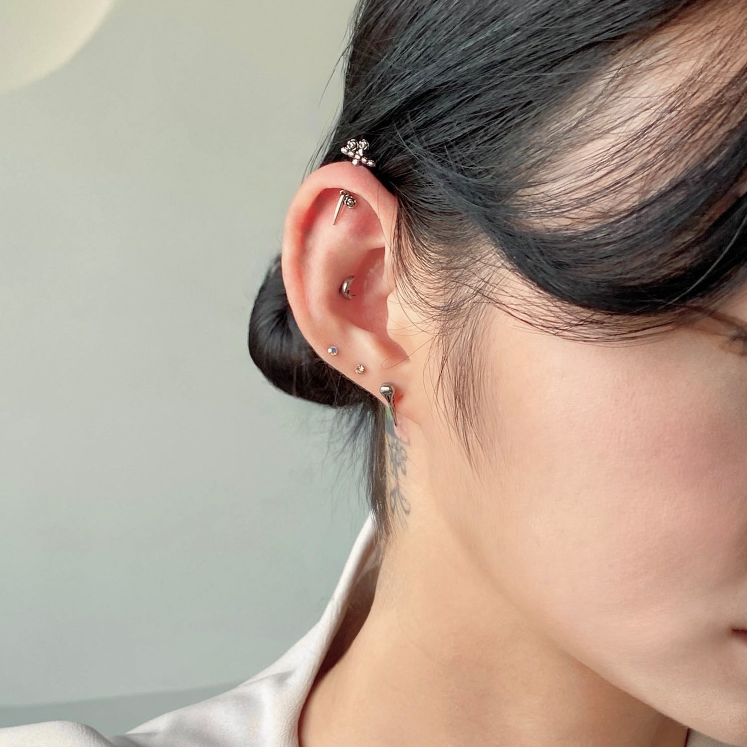 SET-084 エンティックムーンズ牙ピアスセット