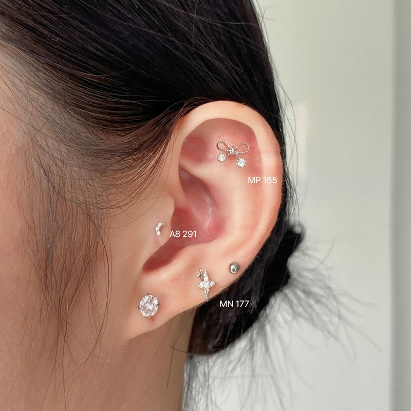 ポイント スター ピアス (포인트 스타 피어싱)