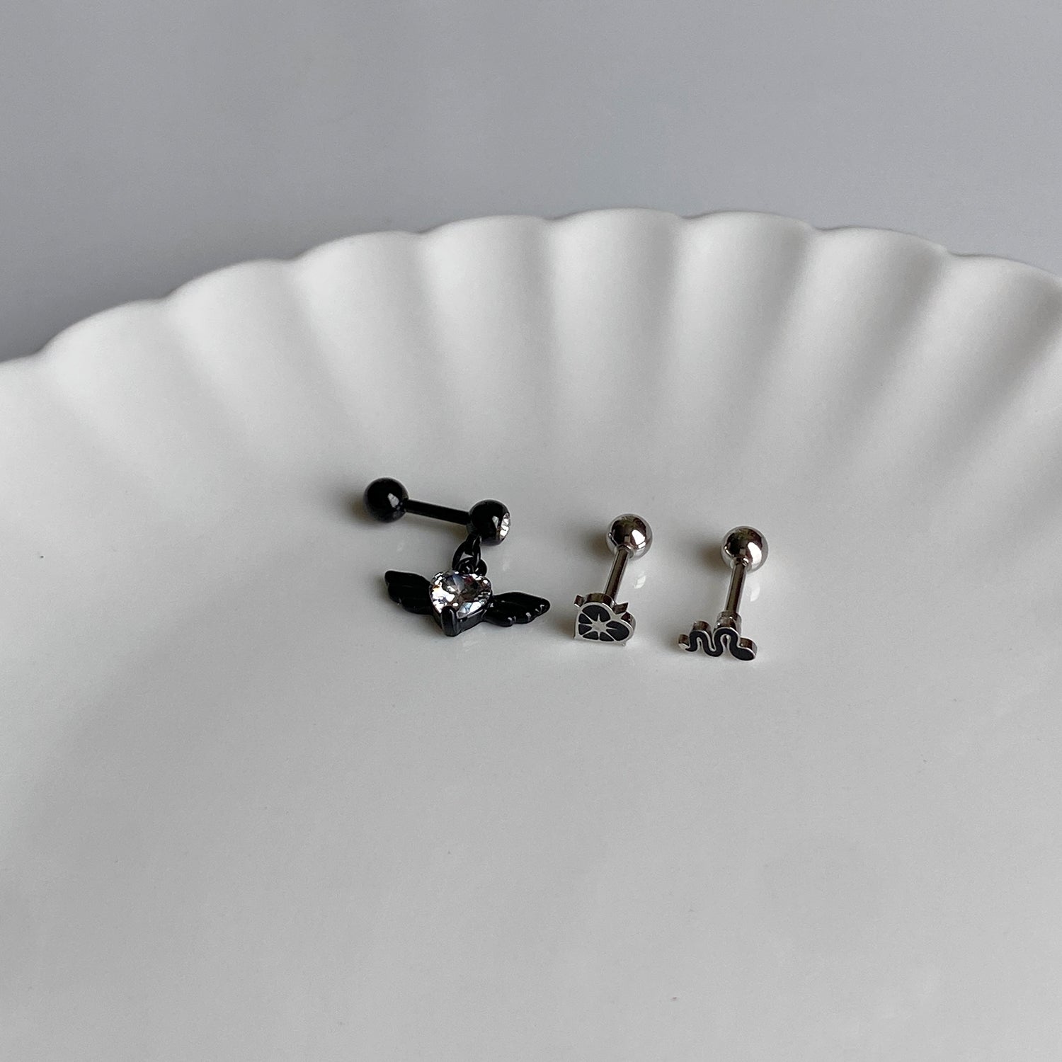 SET-016 キュービックドロップハートウィングスチールボアヘビハートピアスセット