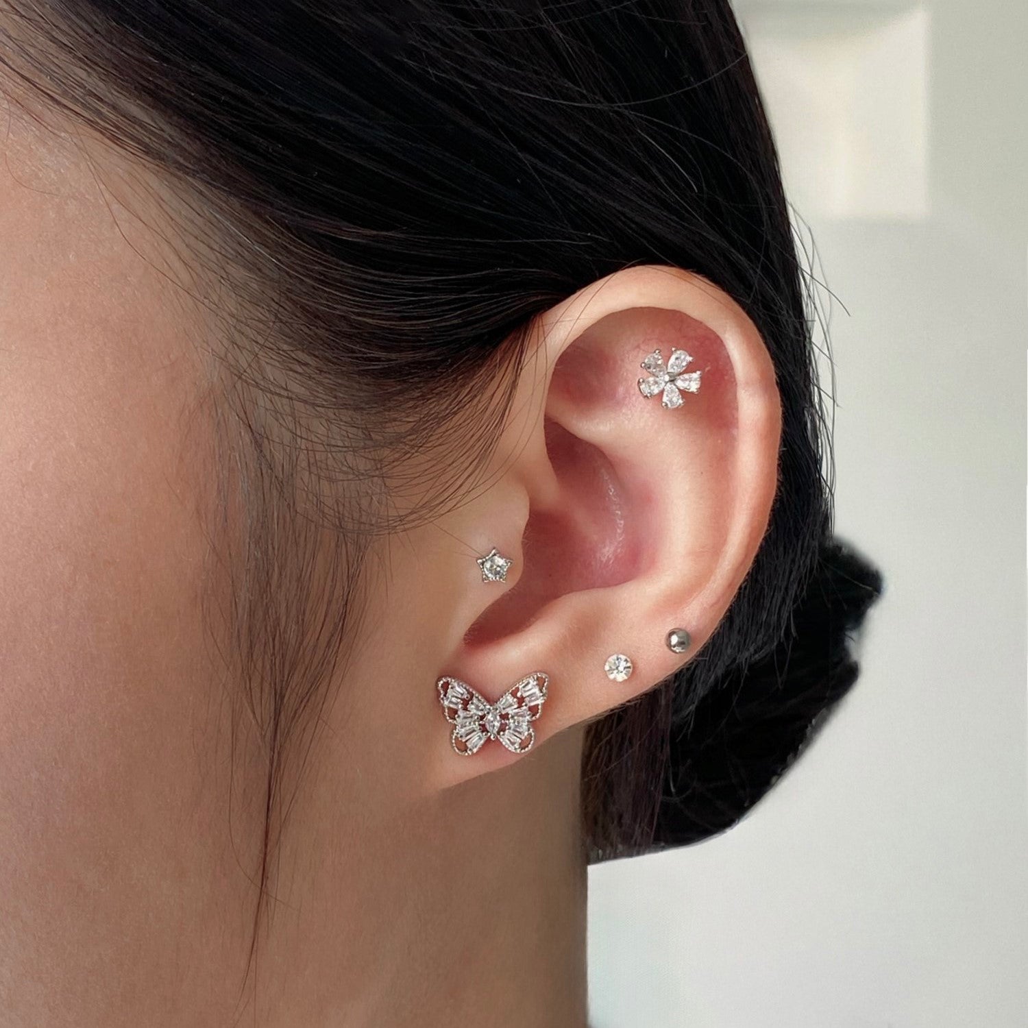 ウォータードロップ ミニフラワー ピアス (워터드랍 미니플라워 피어싱)