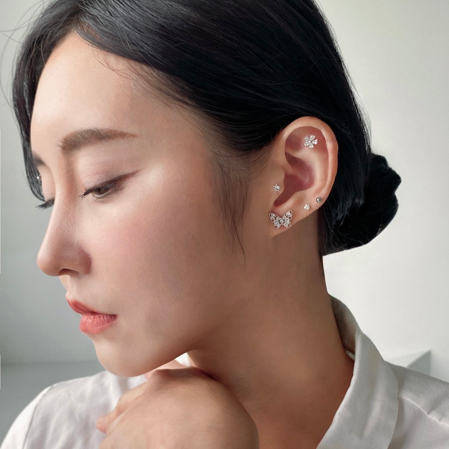 ウォータードロップ ミニフラワー ピアス (워터드랍 미니플라워 피어싱)