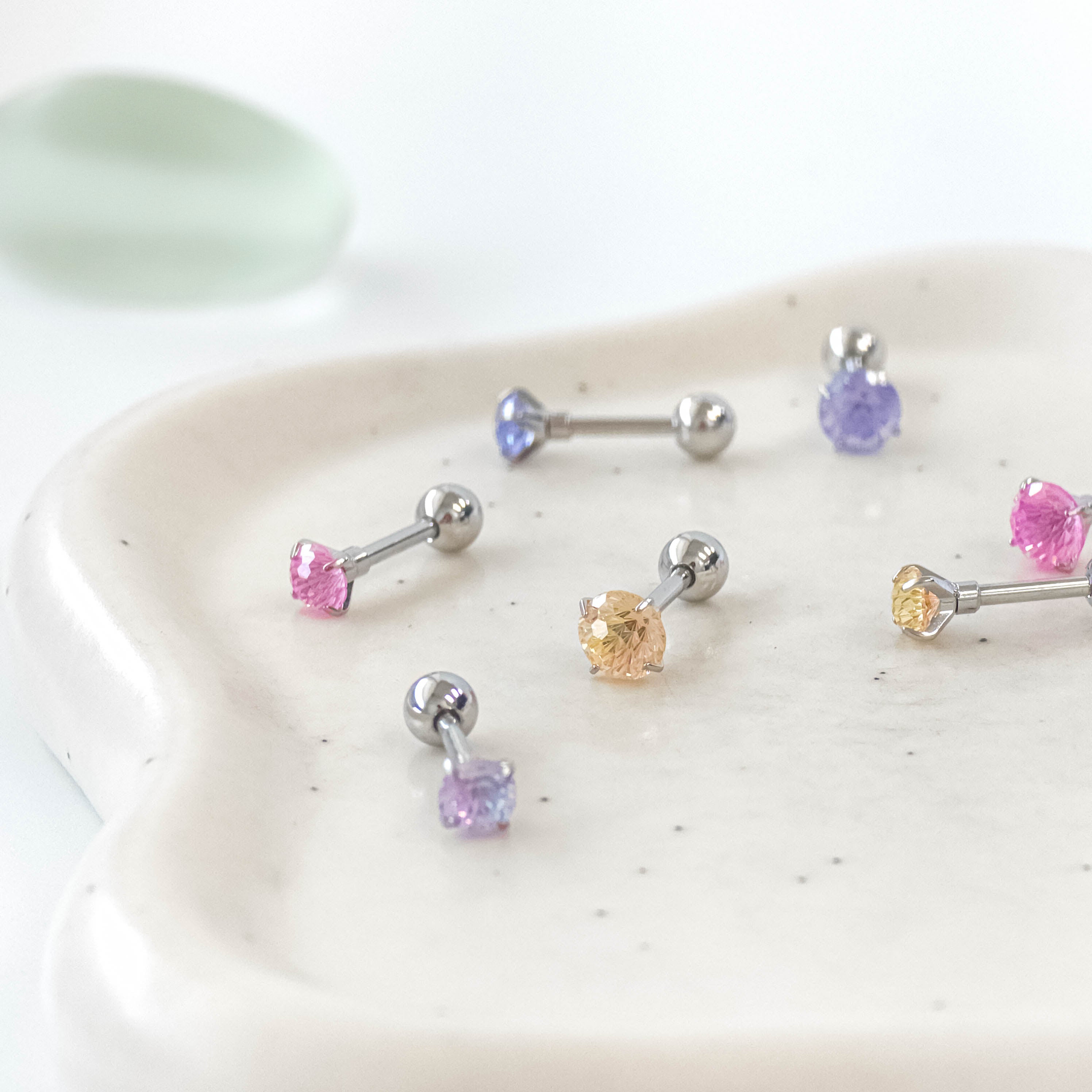MA 005 [4mm] コーティングキュービックピアス