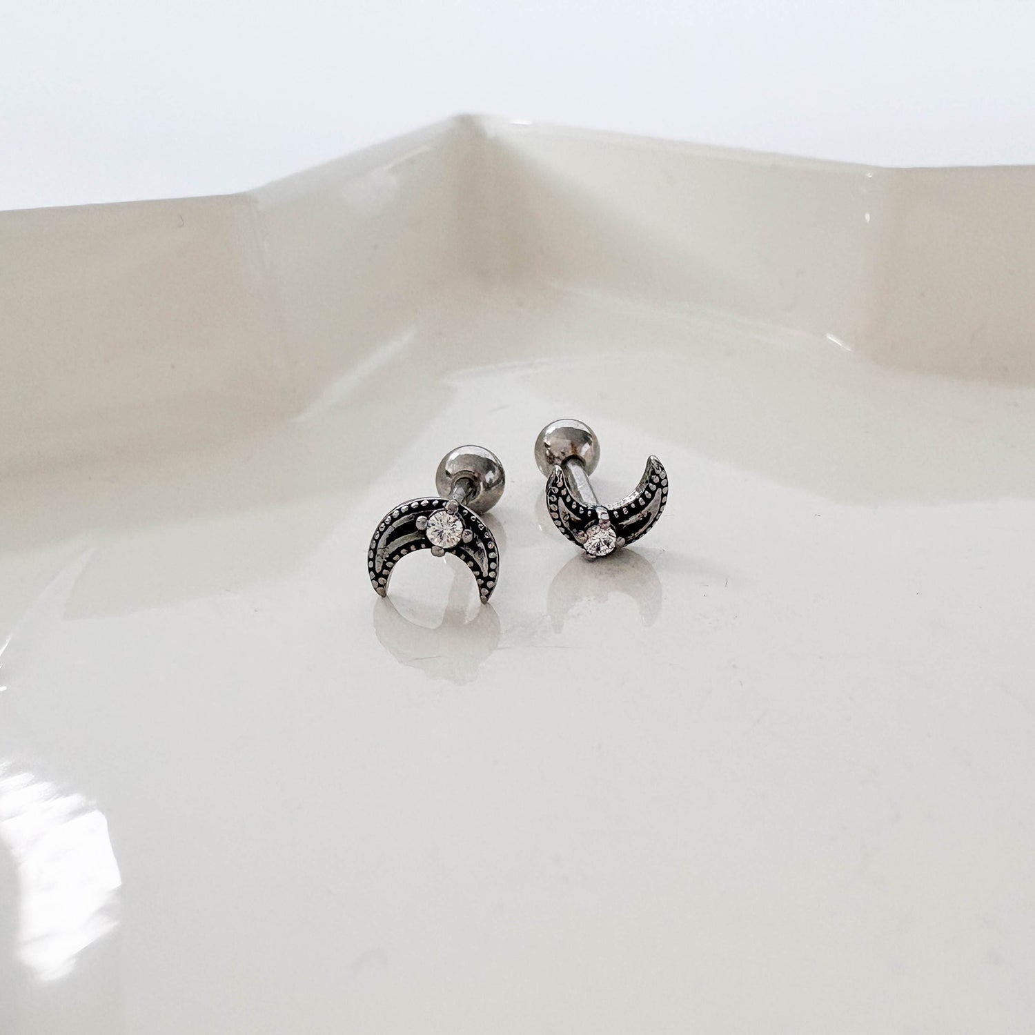 theminis 真鍮キュービックジルコニアイヤリング軟骨イヤリングバーベルミニボディピアス yes 061