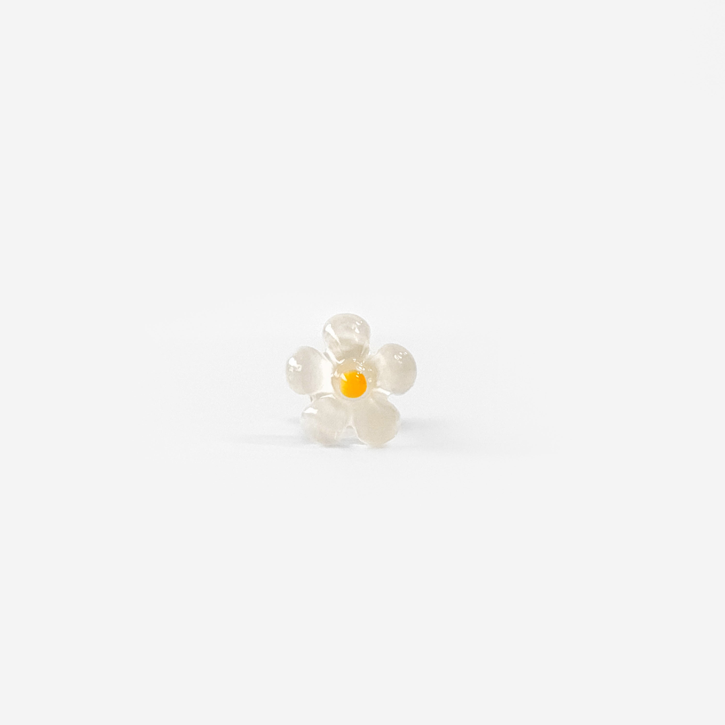 theminisサージカルアクリル花ボディピアスMK 068-3