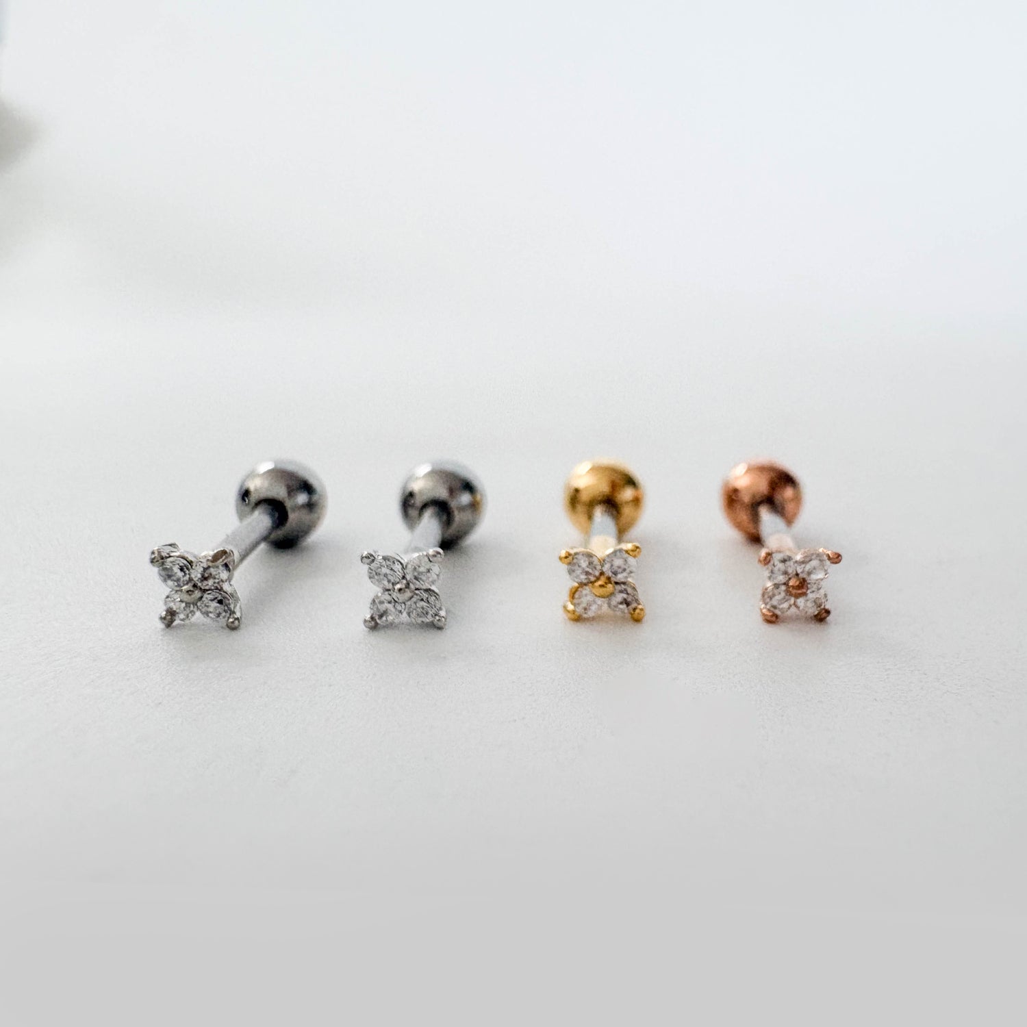 theminis 小さめ フラワー キュービックジルコニア ピアス mn 201