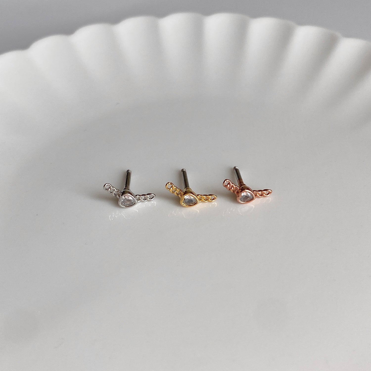 theminis ミニ ハート 真鍮 キュービックジルコニア ピアス 軟骨ピアス b4 140