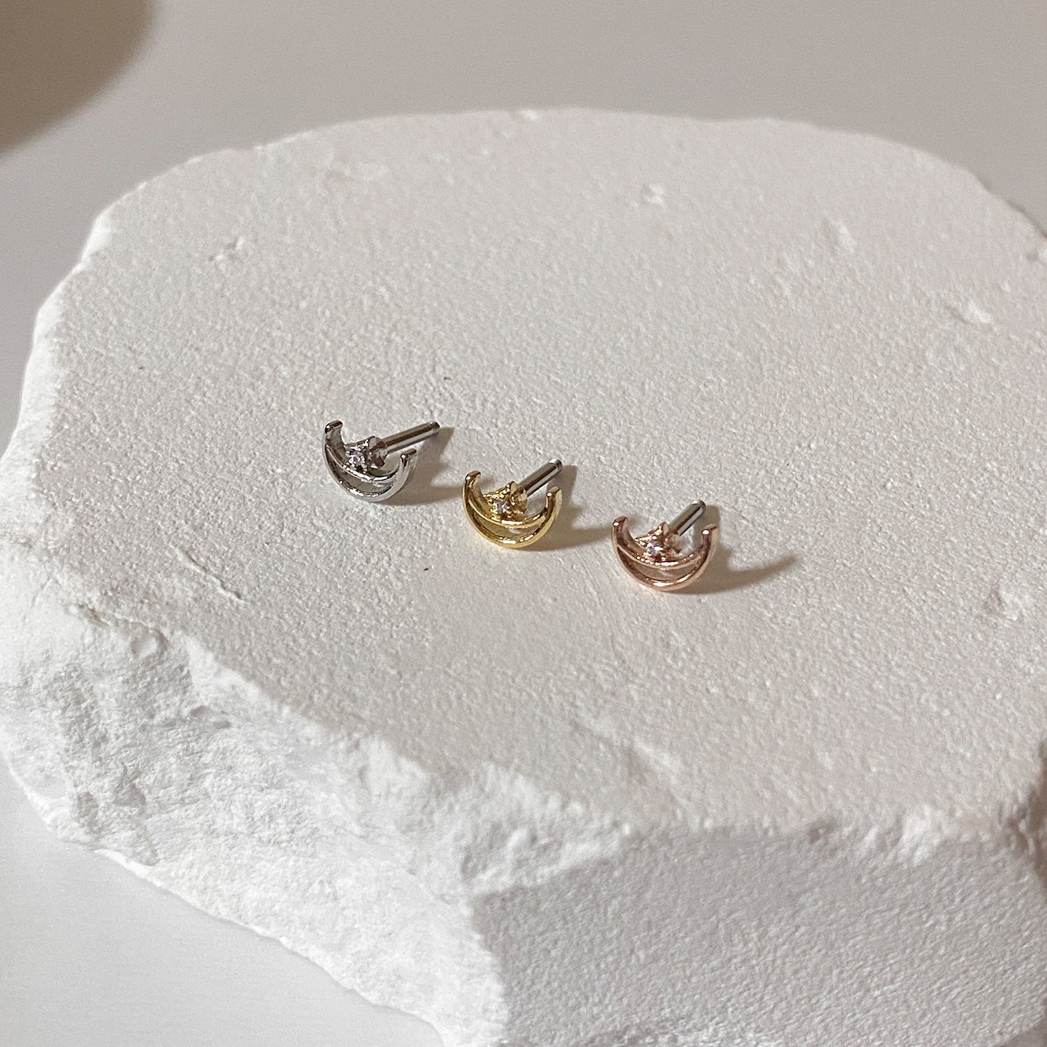 theminis ムーン 真鍮 キュービックジルコニア ピアス ボディピアス mj 068