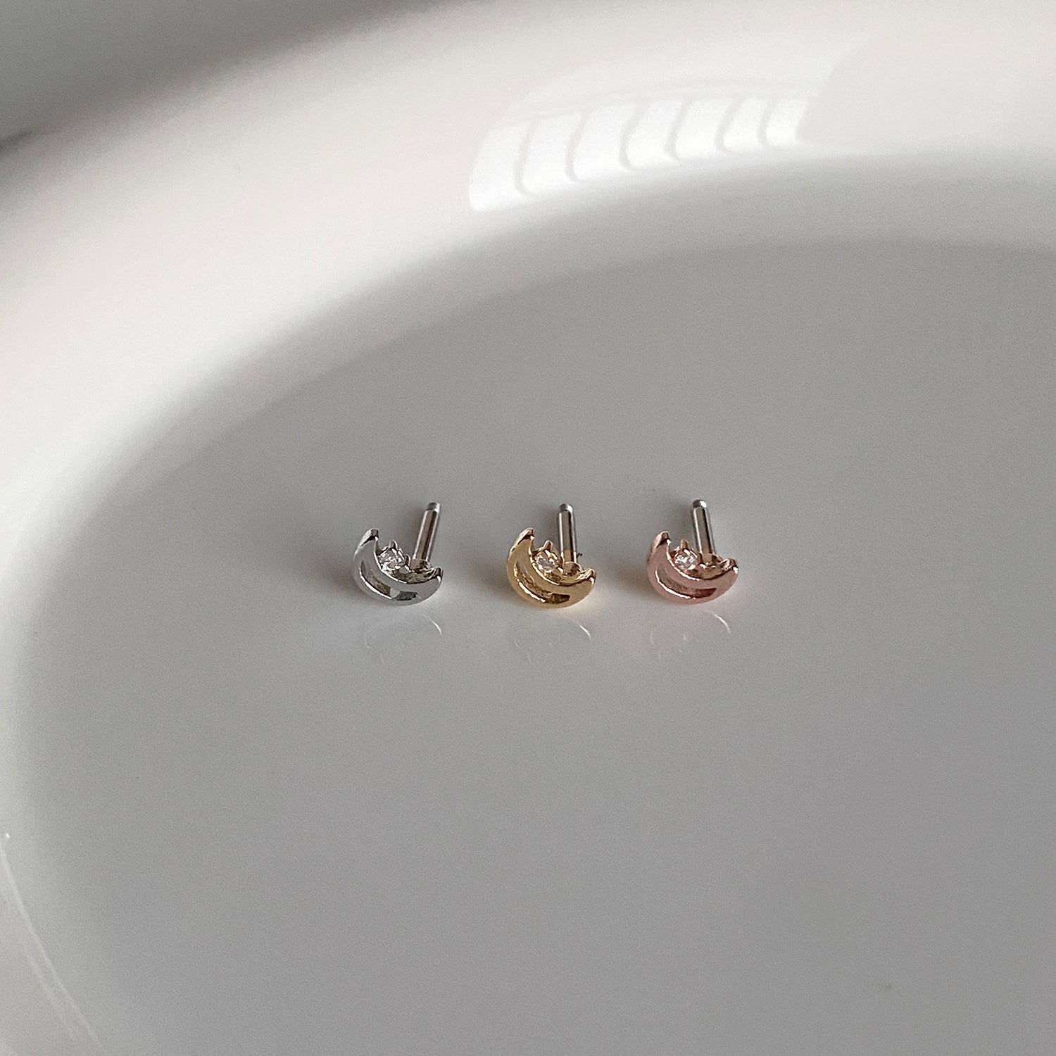 theminis ムーン 真鍮 キュービックジルコニア ピアス 軟骨ピアス mn 022