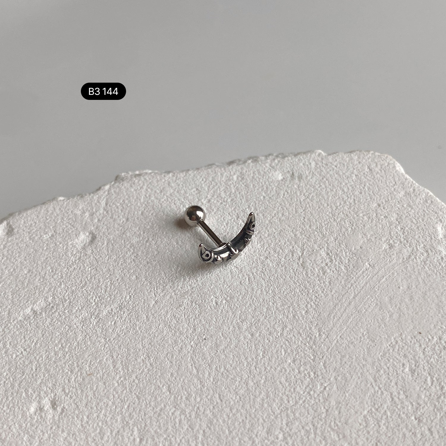 theminis ムーン サージカルピアス つけっぱなしピアス b3 144
