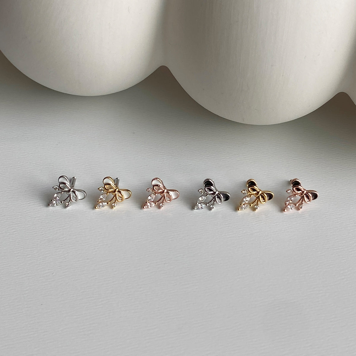 theminis リボン 真鍮 キュービックジルコニア ピアス 軟骨ピアス a5 299