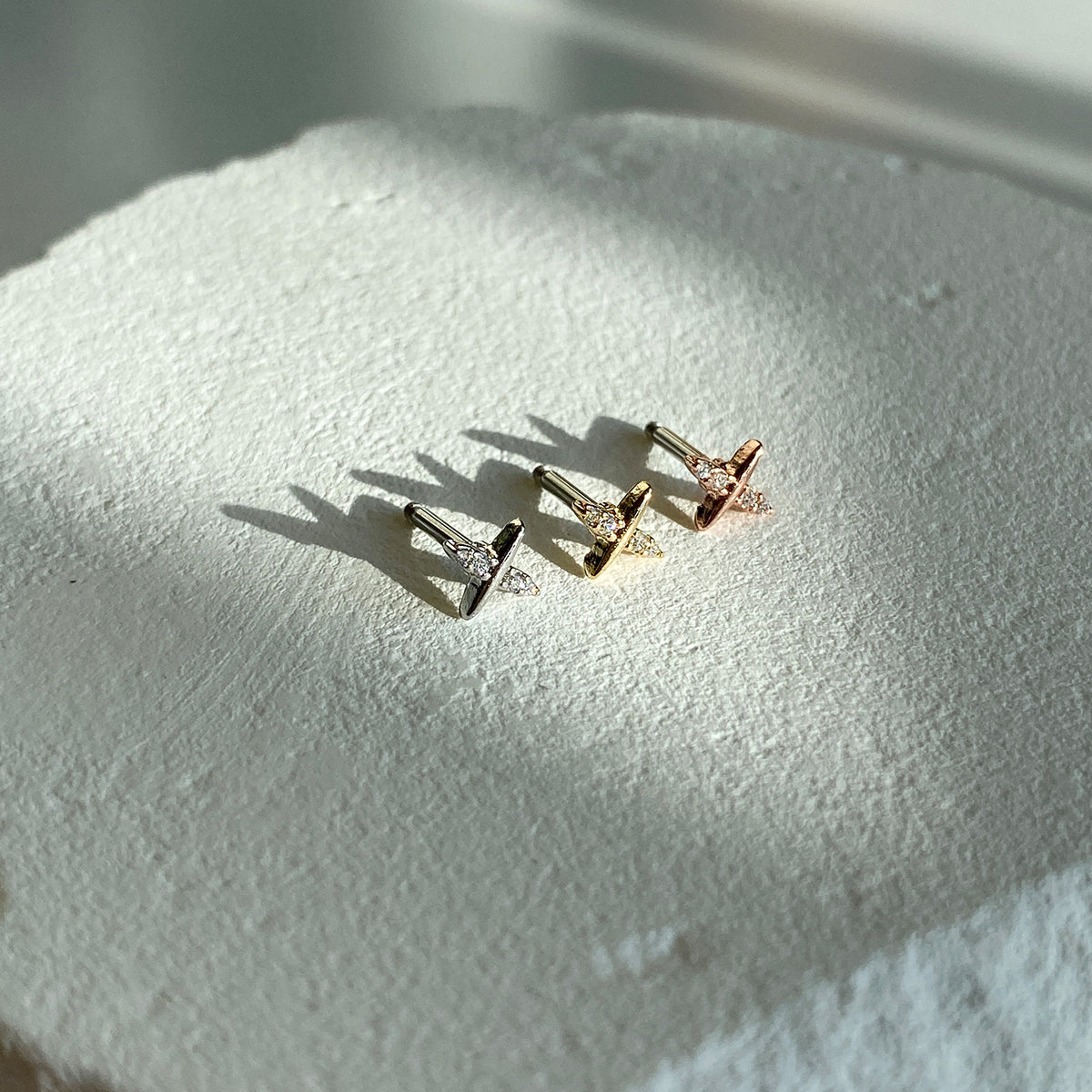 theminis x 真鍮 キュービックジルコニア ピアス 軟骨ピアス mn 192